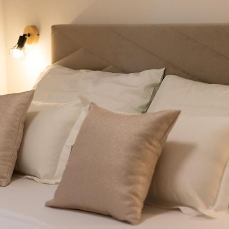 Lily Split Center Apartment Bagian luar foto