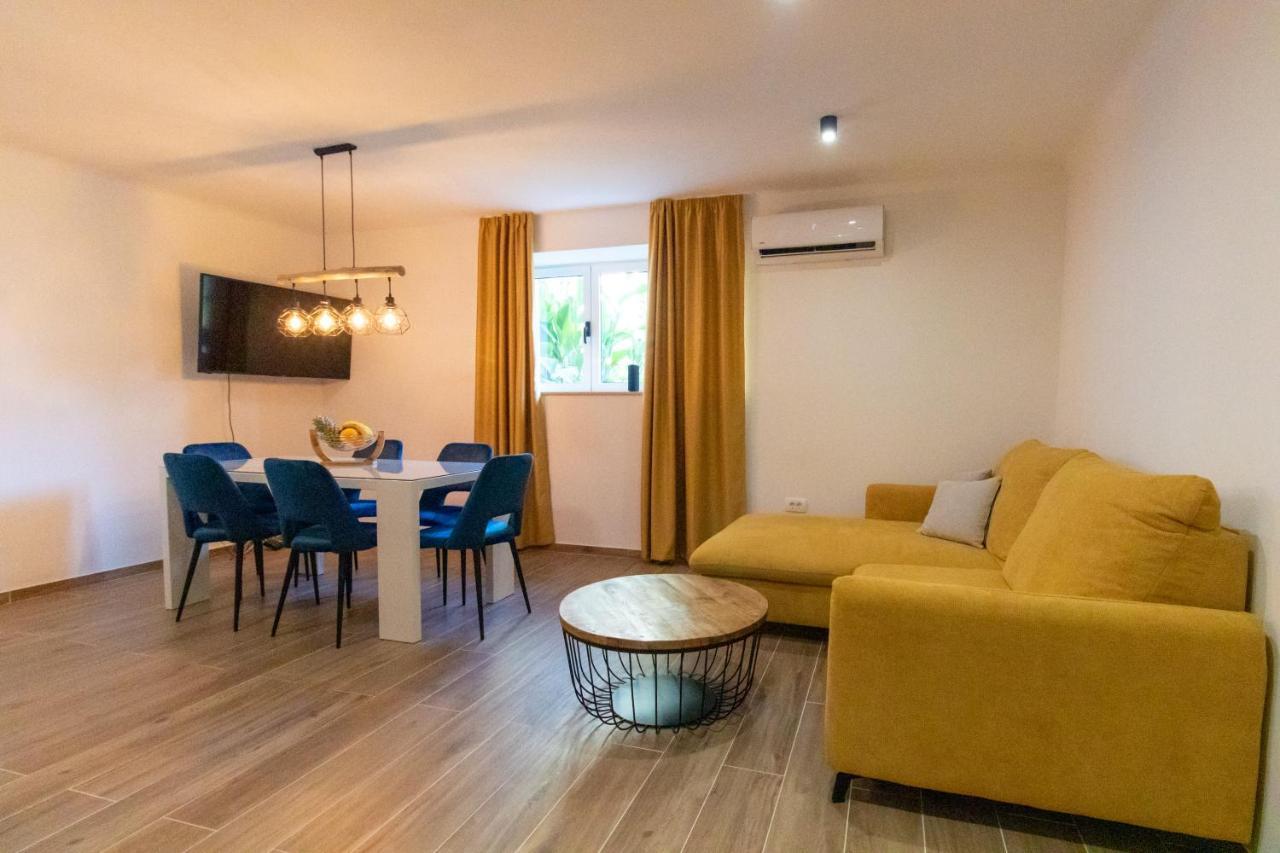 Lily Split Center Apartment Bagian luar foto