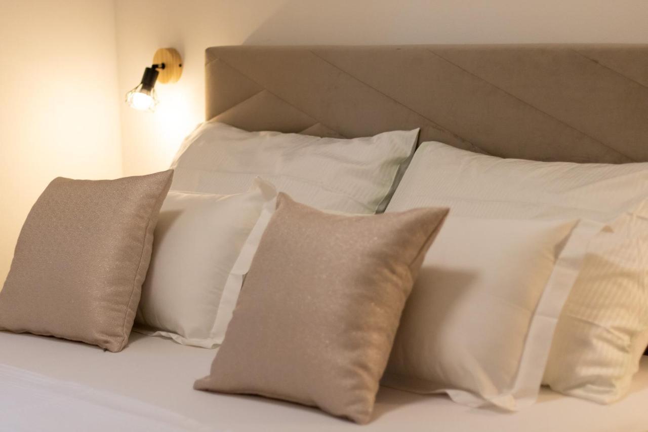 Lily Split Center Apartment Bagian luar foto