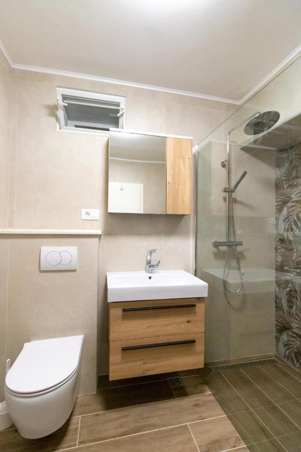Lily Split Center Apartment Bagian luar foto